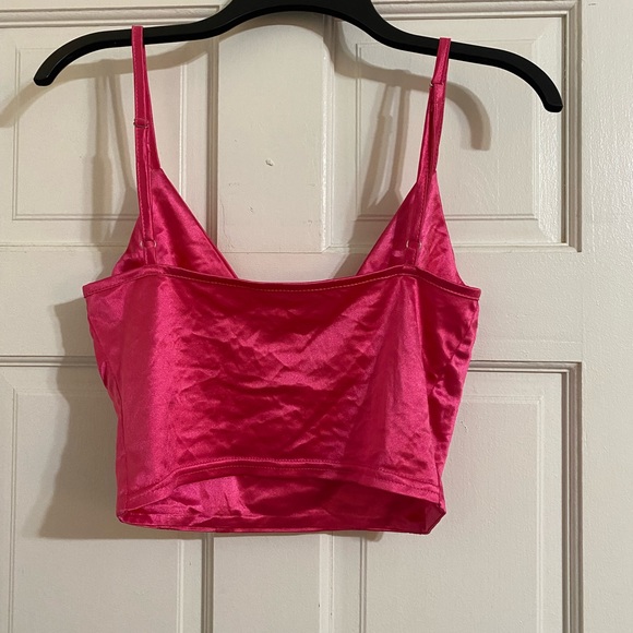 Hot pink satin crop top - Picture 2 of 4